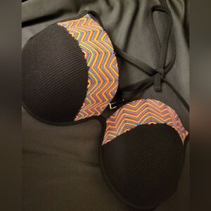 Shade & Shore Vibrant Bikini Top 36D